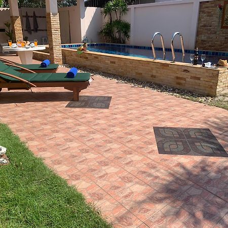 Yoch Pool Villa Pattaya ภายนอก รูปภาพ