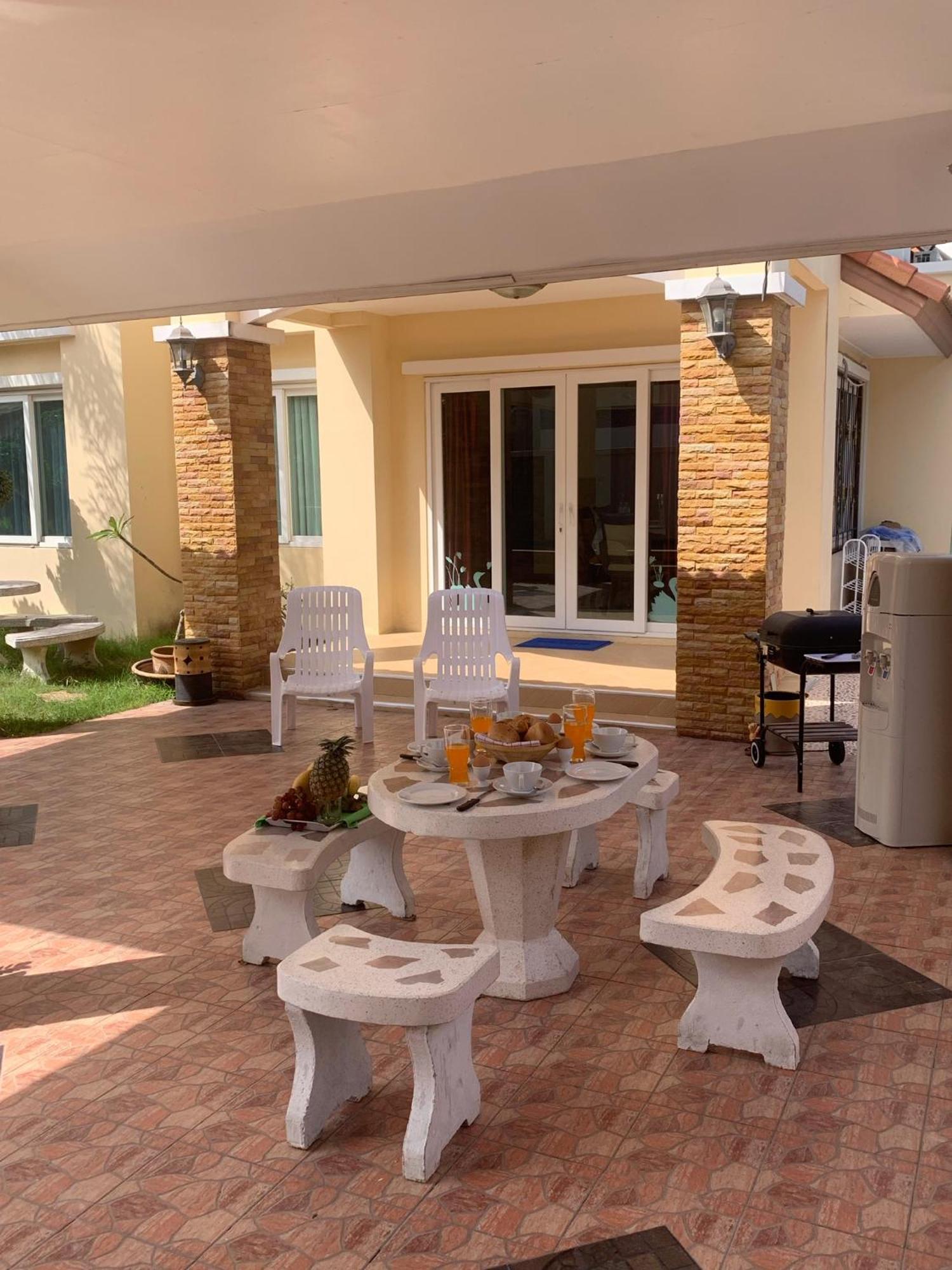 Yoch Pool Villa Pattaya ภายนอก รูปภาพ