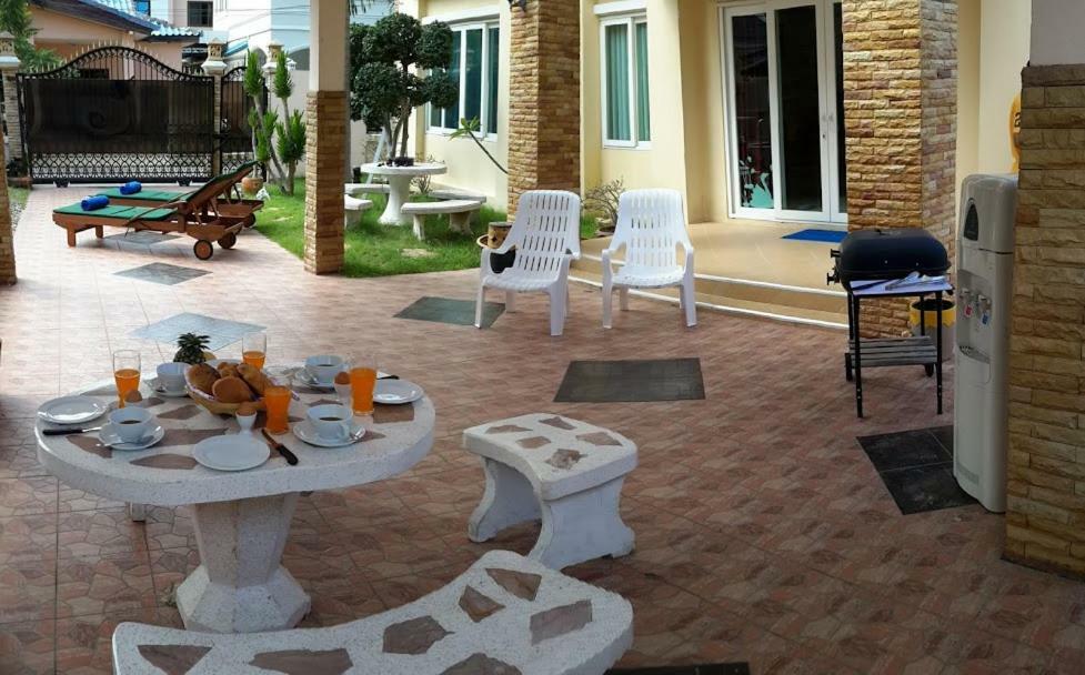 Yoch Pool Villa Pattaya ภายนอก รูปภาพ